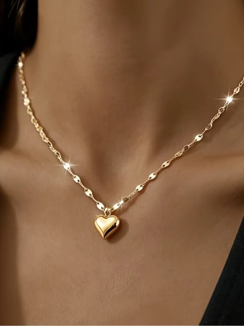 Golden Heart Pendant Necklace - Elegant Women's Jewelry